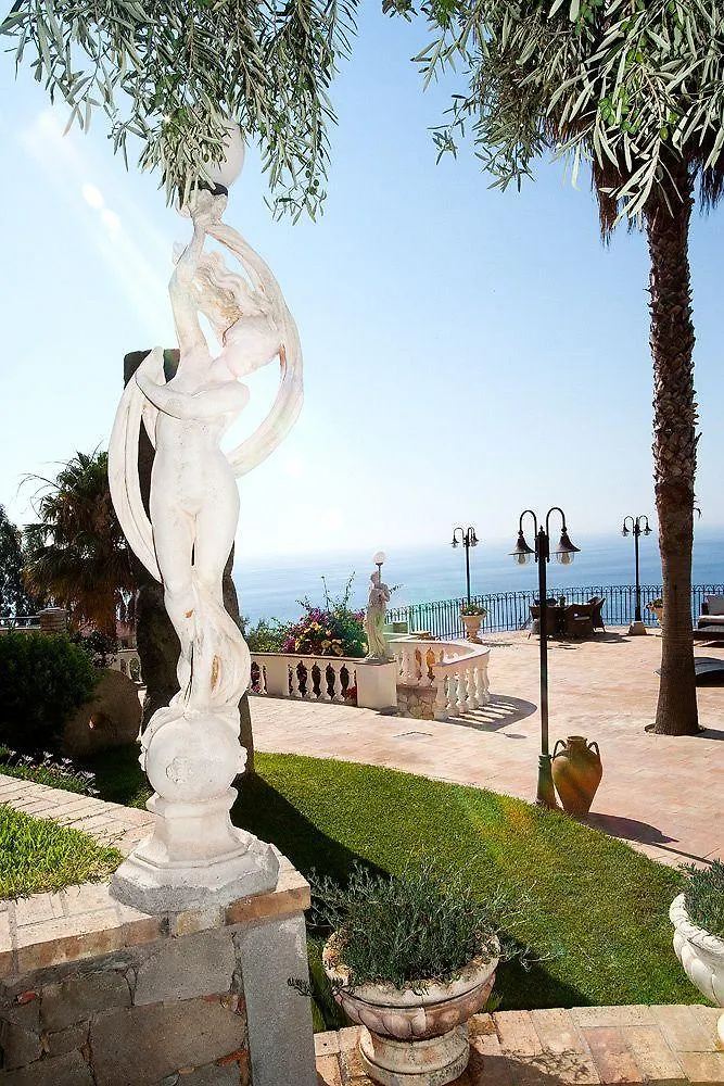 Hotel Villa Finu Il Balcone Di Goethe Letojanni